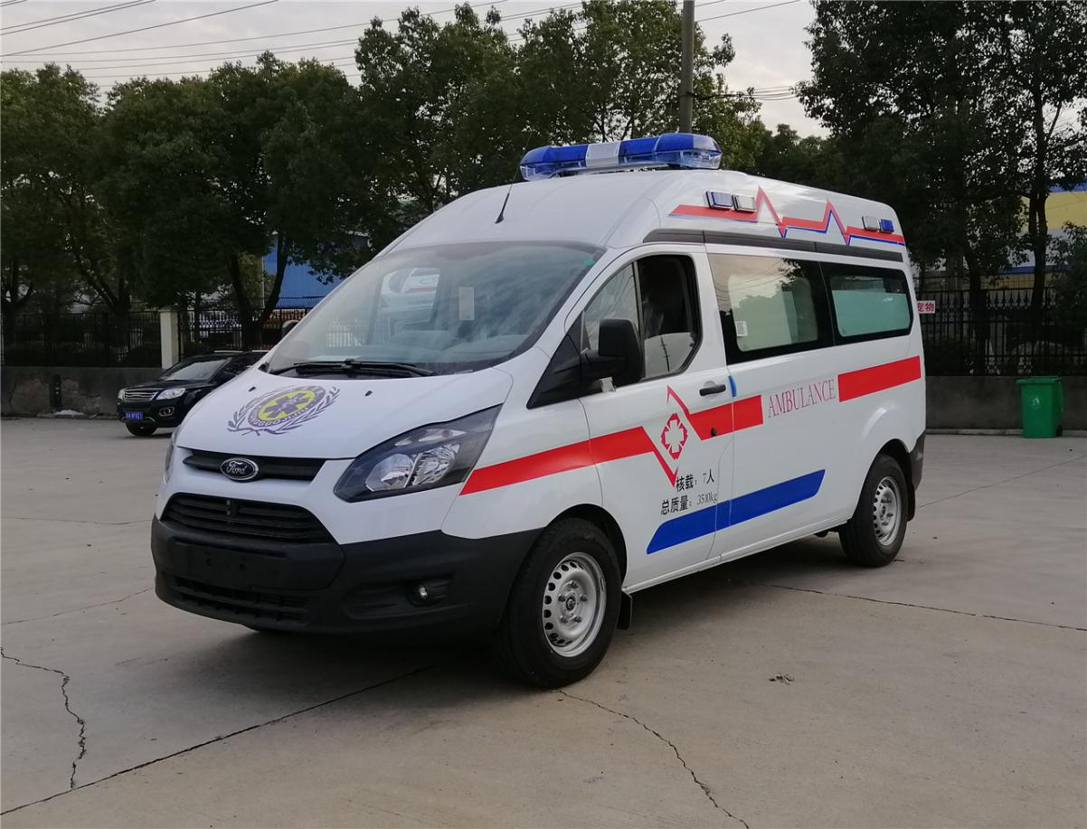 高檔救護車需要配置哪些醫療設備？